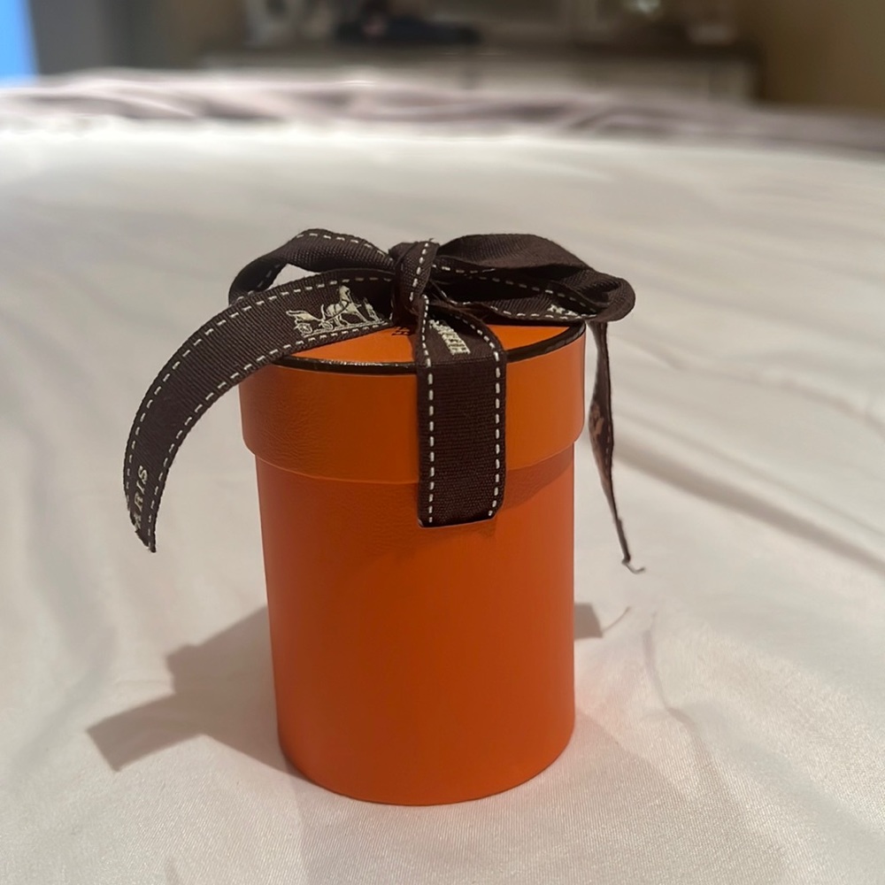 New with tags Hermés Twilly